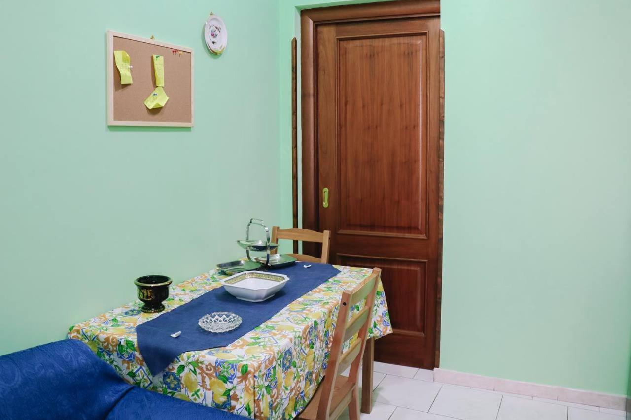 Holiday-Caroline Apartment Pompei Dış mekan fotoğraf